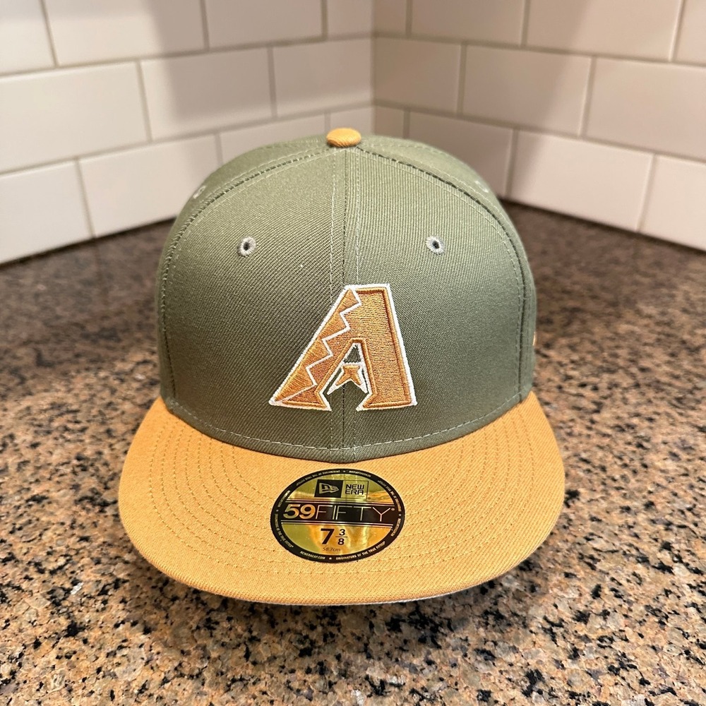 Arizona Diamondbacks New Era 59FIFTY Fitted Hat 7 3/8 Olive Gold MLB New